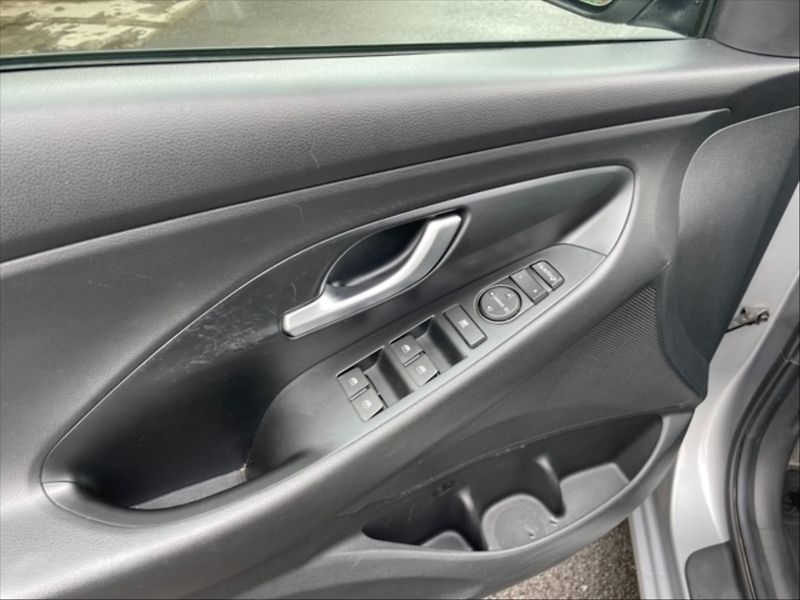 Hyundai i30 1,0 TGDI 120 Comfort - fotka 11 z 11