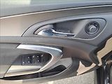 Opel Insignia 2,0 DCTI - náhled 10