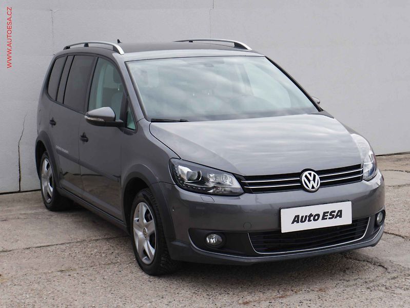 Volkswagen Touran (2015) 2.0TDi, Bixenon - fotografie inzerátu