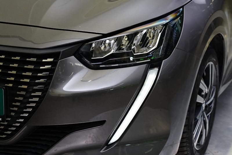 Peugeot 208 - fotka 9 z 26