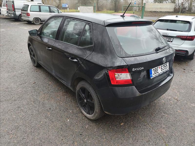 Škoda Fabia 1,0 Perfektní stav  Style - fotka 3 z 7