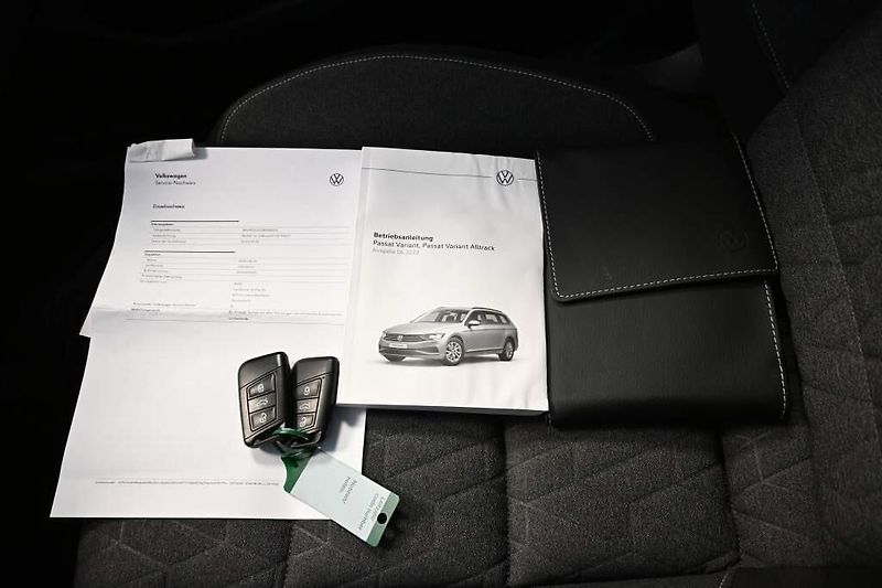 Volkswagen Passat (2023) 2.0 LED DSG ACC VIRTUAL Kamera - fotka 29 z 34