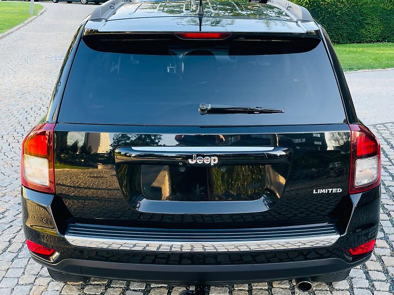 Jeep Compass 2.4i 4x4 AUT KAMERA TAŽNÉ - fotka 14 z 47