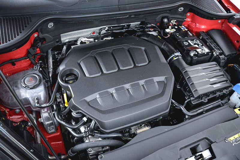 Škoda Karoq (2023) Sportline Exclusive 2,0 TSI 14 - fotka 36 z 37