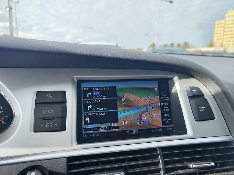 Audi A6 3.0 TDI/176kW V6 quattro AT - fotka 15 z 33