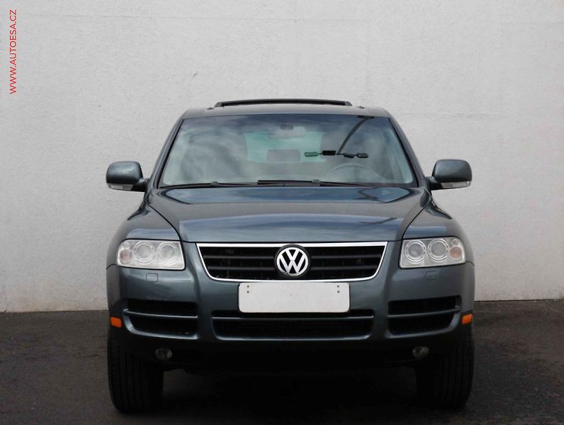 Volkswagen Touareg (2006) 3.0 TDi 4x4, ČR, Highline, AT - fotka 2 z 3