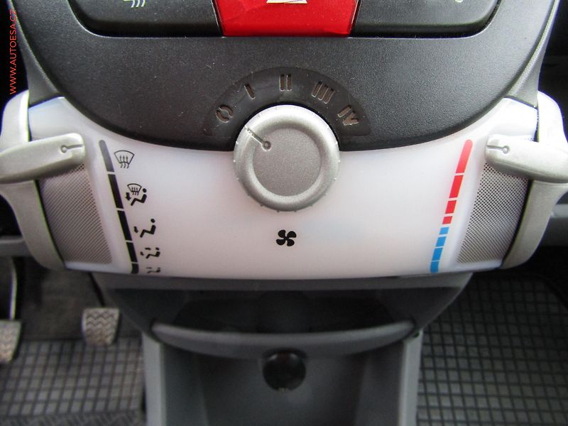 Citroën C1 (2007) 1.0i - fotka 12 z 18