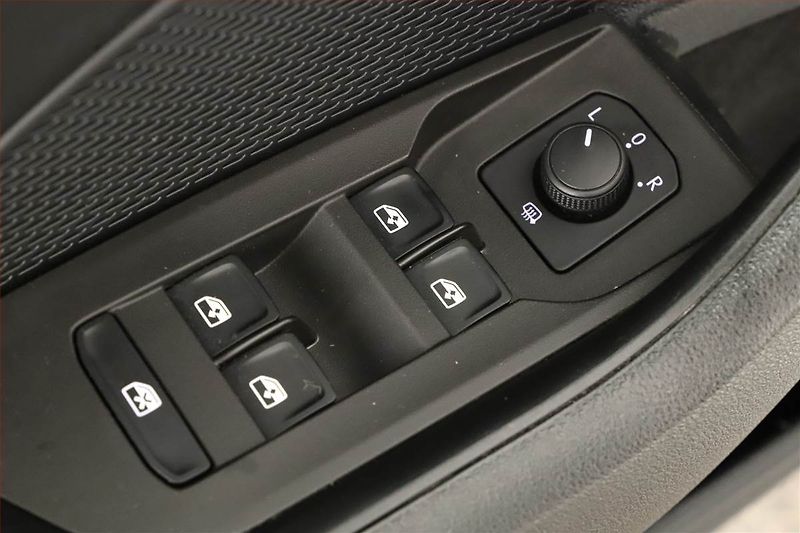 Škoda Octavia (2023) Ambition 1.5 TSI, ČR,1.maj - fotka 9 z 19