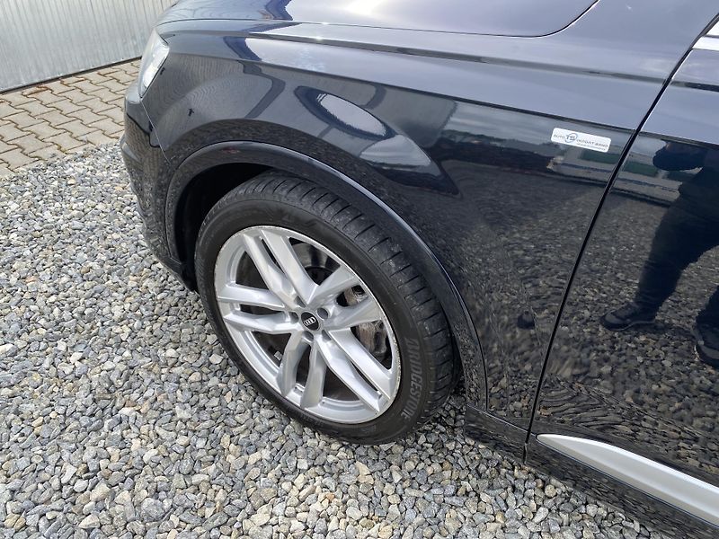 Audi Q7 3.0TDi 4x4 270PS S-LINE 7MÍST! - fotka 18 z 173