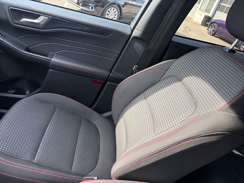 Ford Kuga (2023) ST Line PHEV TOP VÝBAVA TOP ST - fotka 18 z 20