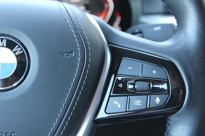BMW Řada 5 520d - fotka 14 z 25