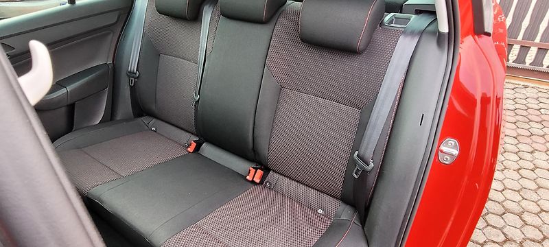 Škoda Rapid (2014) 1,2TSi 77kW Xenony StylePlus - fotka 12 z 37