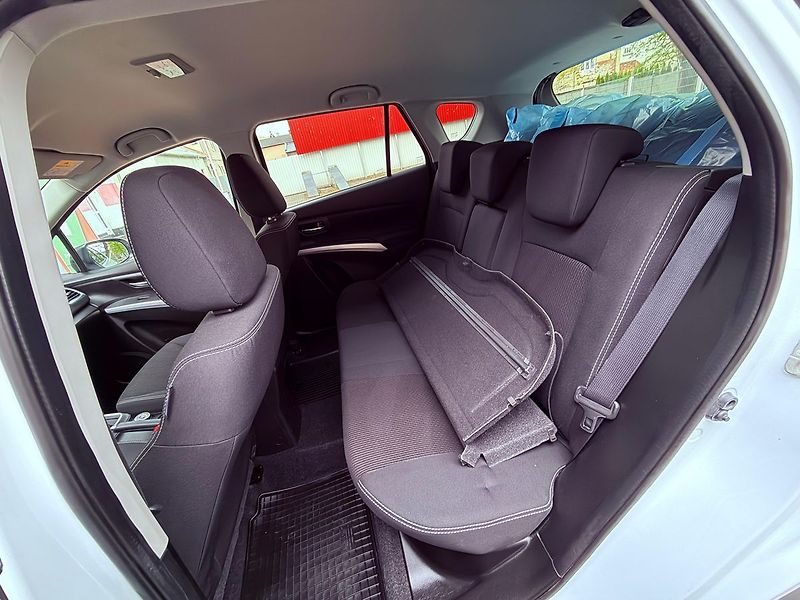 Suzuki SX4 S-Cross 1.4 BoosterJet AllGrip Aut. - fotka 12 z 28