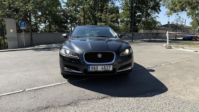 Jaguar XF (2012) 3.0D, X250 Facelift - fotka 9 z 18