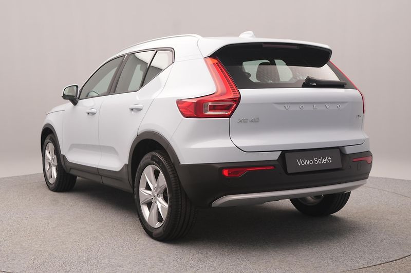 Volvo XC40 B3 CORE AUT CZ 1.maj REZERVACE - fotka 8 z 40