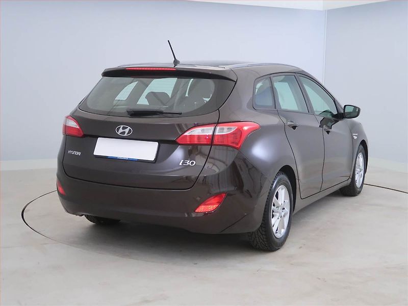 Hyundai i30 (2017) Trikolor Plus 1.6 GDI - fotka 5 z 15