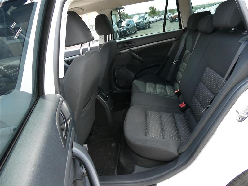 Škoda Octavia 1,2 TSi 77kW motor 110tKm,2xko - fotka 19 z 42