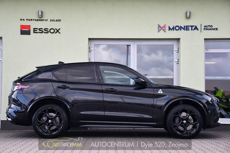 Alfa Romeo Stelvio 2.9V6 Bi-T.382 kW QUADRIFOGLIO - fotka 6 z 55