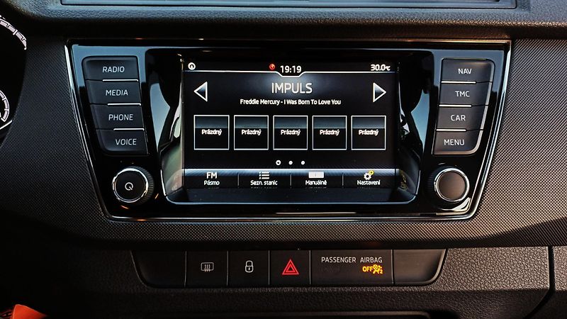 Škoda Fabia combi TSI 70kW-NAVIGACE-TZ-DPH - fotka 35 z 50