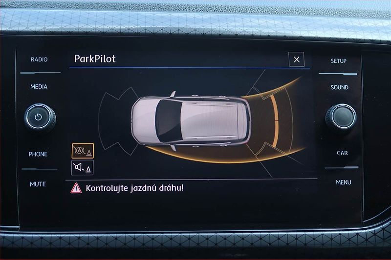 Volkswagen T-Cross (2019) 1.0 TSI, Kůže, Tempomat - fotka 13 z 19