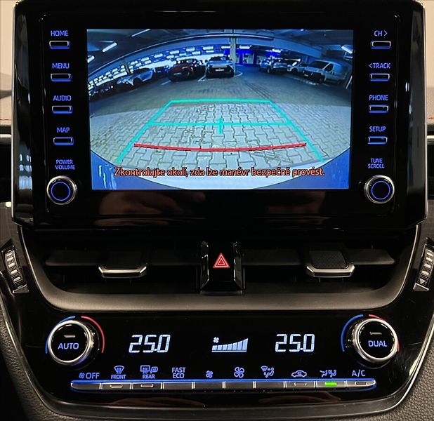 Toyota Corolla 2,0 Hybrid AT SELECTION - fotka 8 z 17