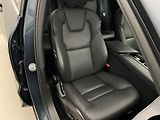 Volvo XC60 B4 AWD MOMENTUM PRO AUT - náhled 19
