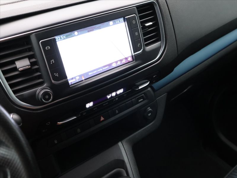 Peugeot Traveller 2,0 BlueHDi 110kW Aut.klima CZ - fotka 24 z 35