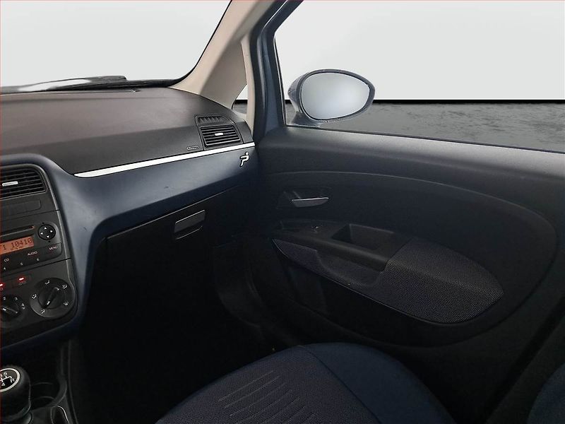 Fiat Grande Punto (2007) 1.4, nová STK, za skvělou cenu - fotka 8 z 15