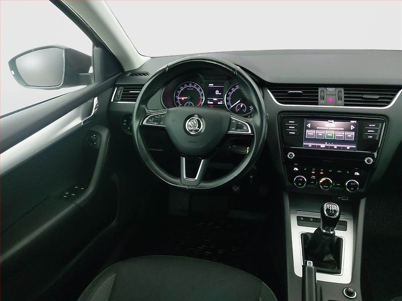 Škoda Octavia (2019) Elegance 1.6 TDI, Tempomat - fotka 7 z 18