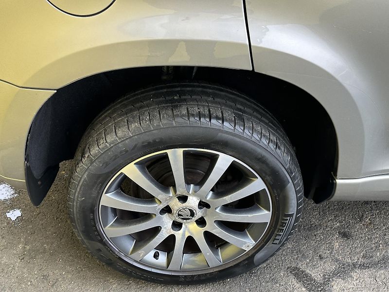 Škoda Yeti (2015) EDITION*1.4TSI/110kW*4x4*1.Maj - fotka 8 z 42