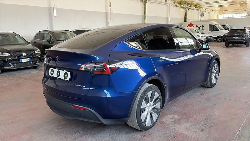 Tesla Model Y (2021) Long Range Dual Motor AWD - fotka 5 z 8