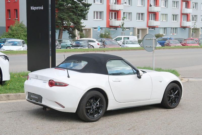 Mazda MX-5 1,5 G130 Centr-Line, kam.,NAVI - fotka 5 z 30