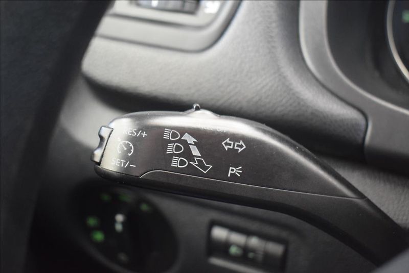 Škoda Roomster 1,2 TSi, 1.maj,SCOUT,digiklima - fotka 19 z 23