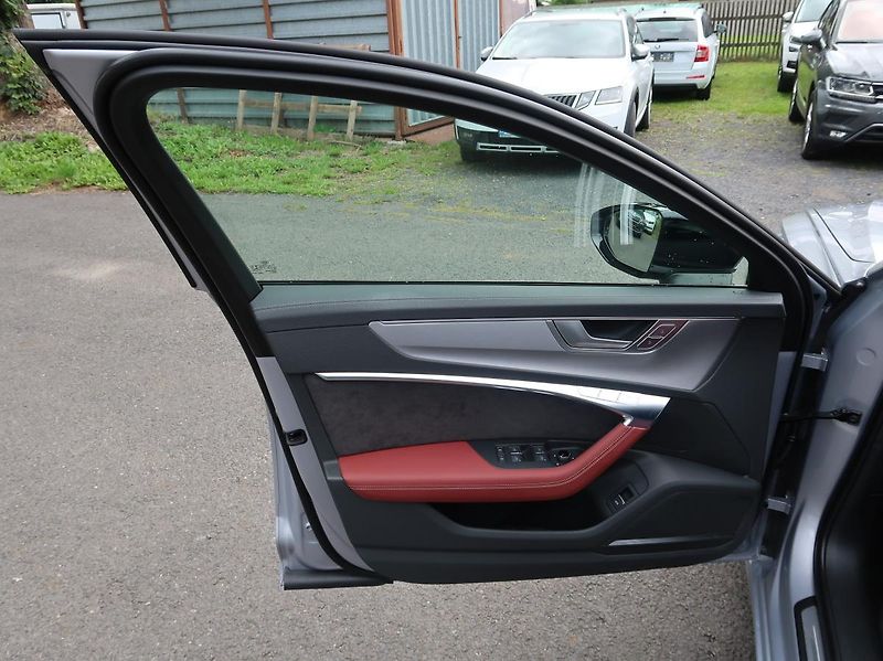 Audi S6 55TDi,257kw,21AL,B&O,WEBASTO - fotka 34 z 45