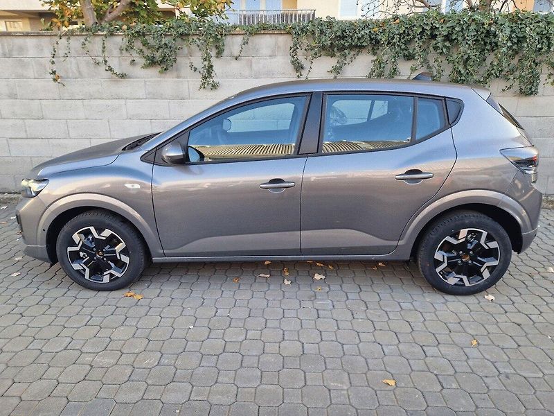 Dacia Sandero (2026) Journey Eco-G 120 - fotka 2 z 2