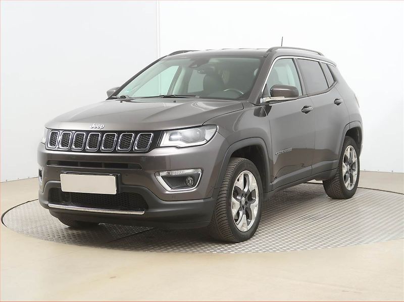 Jeep Compass (2018) 2.0 MultiJet, 4X4, Automat - fotka 2 z 17