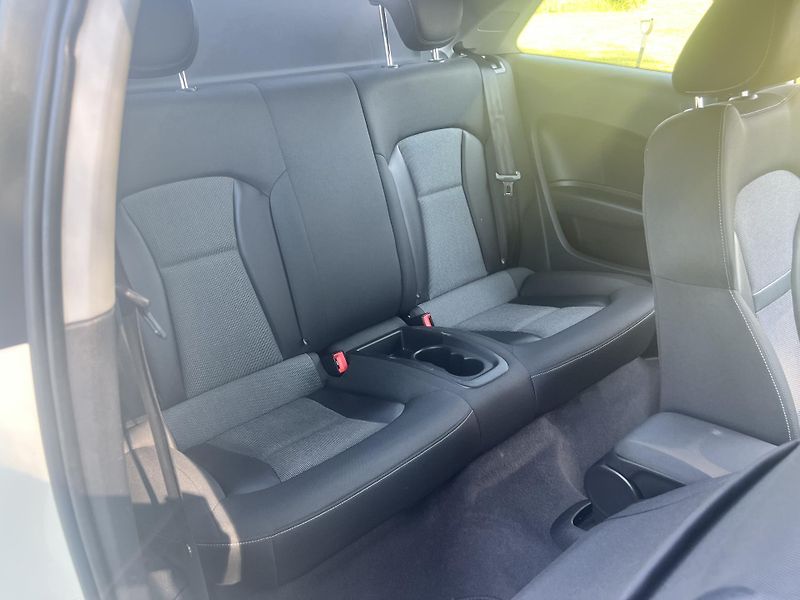 Audi A1 1.2TFSI 63KW,KůŽE,NAVI,2xALU - fotka 19 z 40