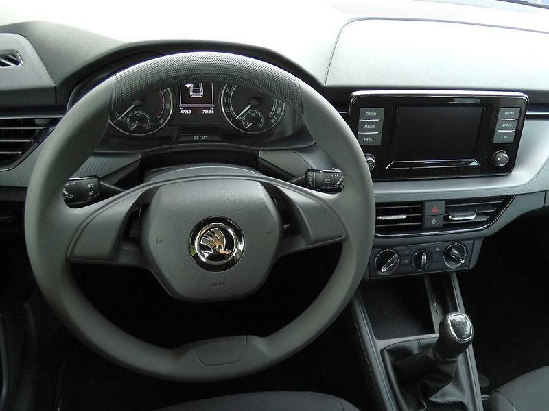 Škoda Kamiq Active 1.0 TSI /70 kW - fotka 16 z 30