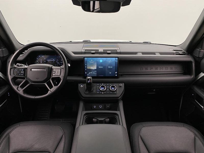 Land Rover Defender 110 D300 X-DYNAMIC HSE AWD AUT - fotka 2 z 49