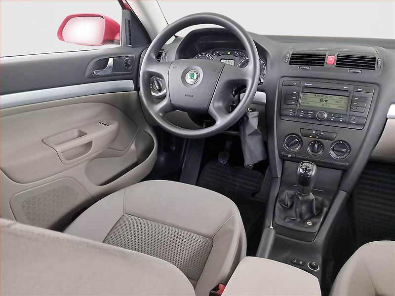 Škoda Octavia (2006) 1.6, po STK, zamluveno - fotka 7 z 17