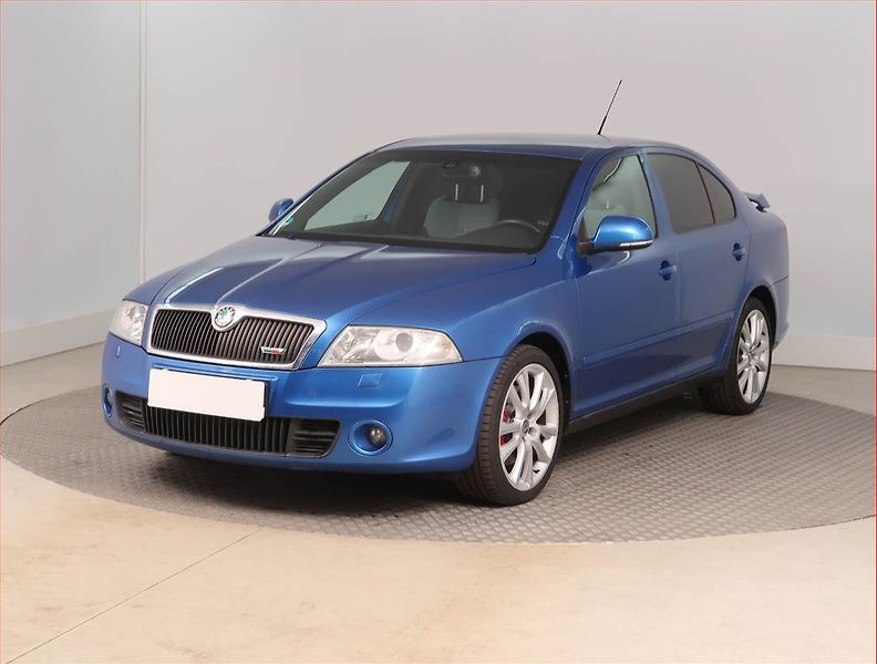 Škoda Octavia (2009) RS 2.0 TFSI, Xenony, Tempomat - fotka 2 z 15