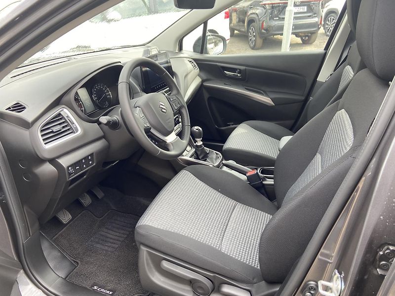 Suzuki S-Cross 1.4 BoosterJet 81kW Premium Al - fotka 10 z 21