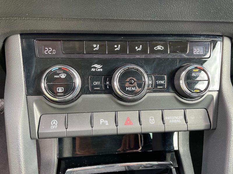 Škoda Karoq 1,5TSi DSG - fotka 28 z 44