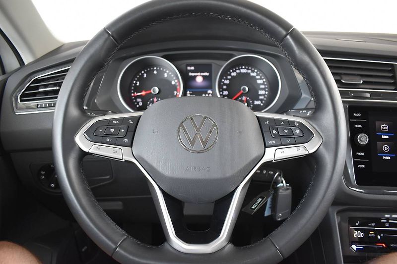 Volkswagen Tiguan (2022) 1.5TSI 110kW Manuál,LED - fotka 14 z 23