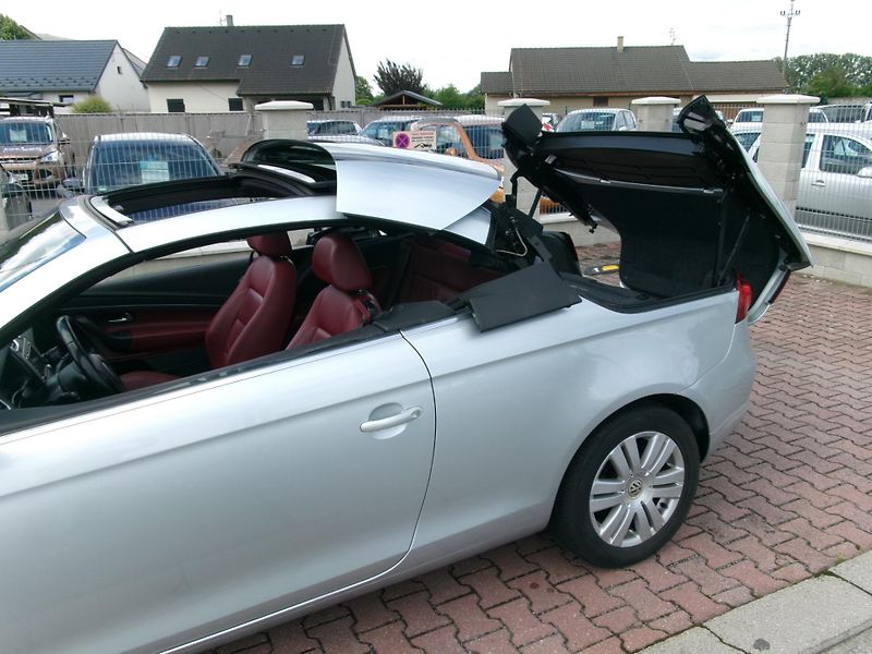 Volkswagen EOS (2008) 2,0TDI 8V CABRIO  - fotka 37 z 45