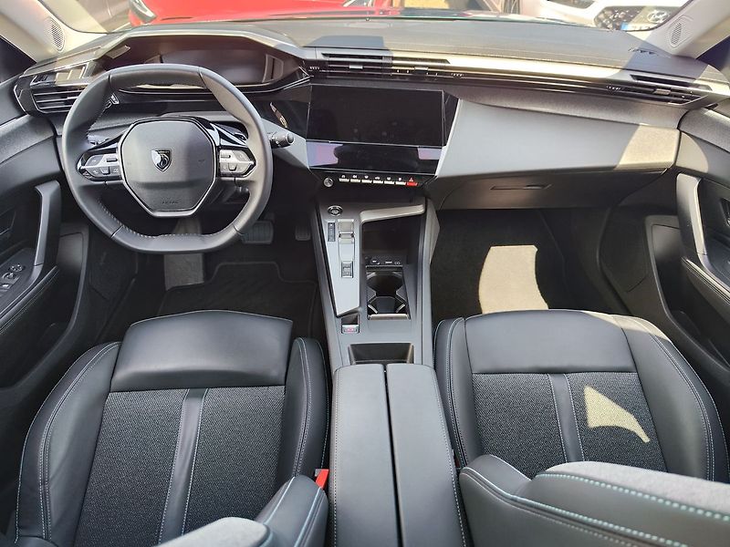 Peugeot 308 1.2 Puretech/96kW Allure EAT8 - fotka 11 z 33