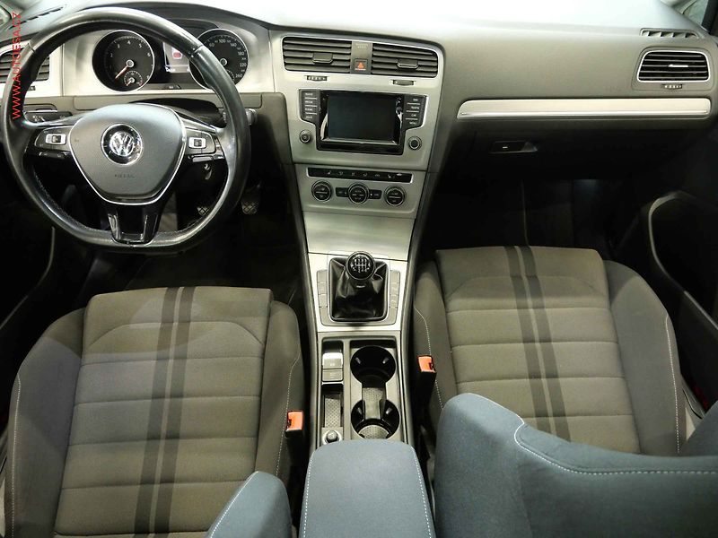 Volkswagen Golf (2014) 1.2TSi, servis.kniha - fotka 8 z 23