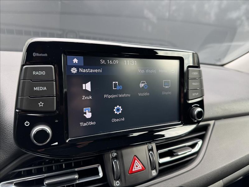 Hyundai i30 1,6 CRDI Smart ČR DPH - fotka 23 z 31