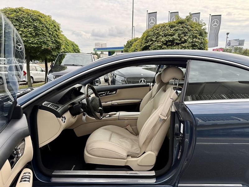 Mercedes-Benz CL (2010) 500 4MATIC - fotka 14 z 44