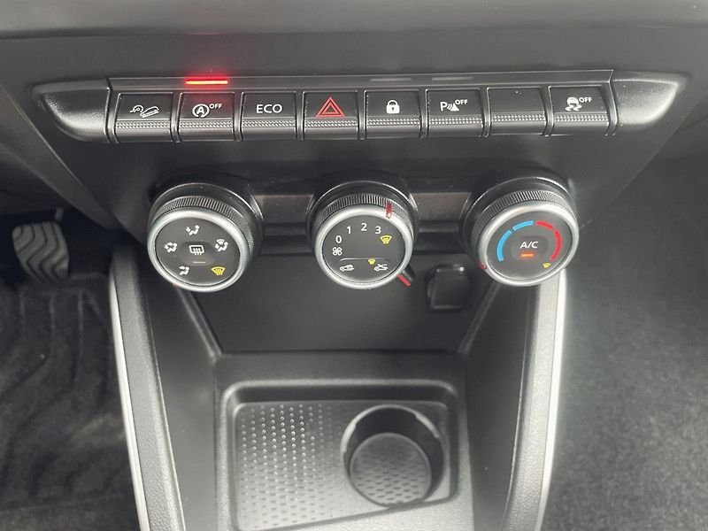 Dacia Duster (2019) 1.6 SCe,4x4,1.Maj,ČR - fotka 23 z 38